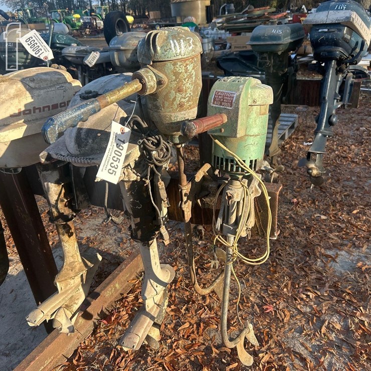 (2) VINTAGE TROLLING MOTORS