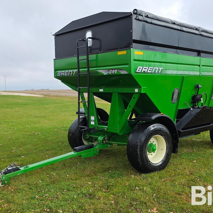 Unverferth Brent GT-644 Gravity Wagon