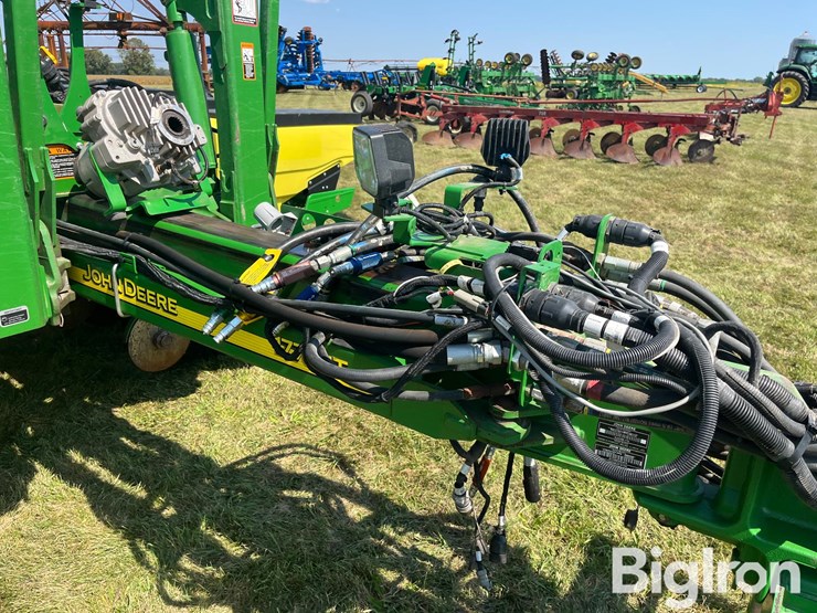 2011-john-deere-1770-image-12