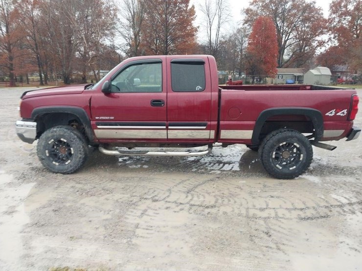 2005-chevrolet-silverado-2500-image-6