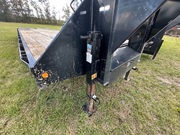 2023-big-tex-25'-gooseneck-image-23