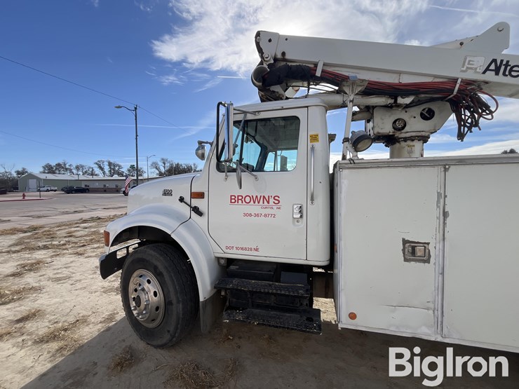 2001-international-4700-image-17