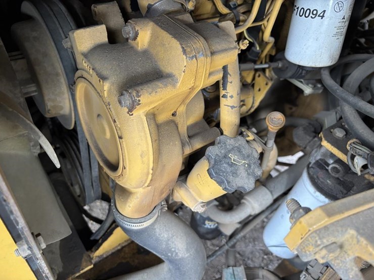 caterpillar-cb-434c-image-39