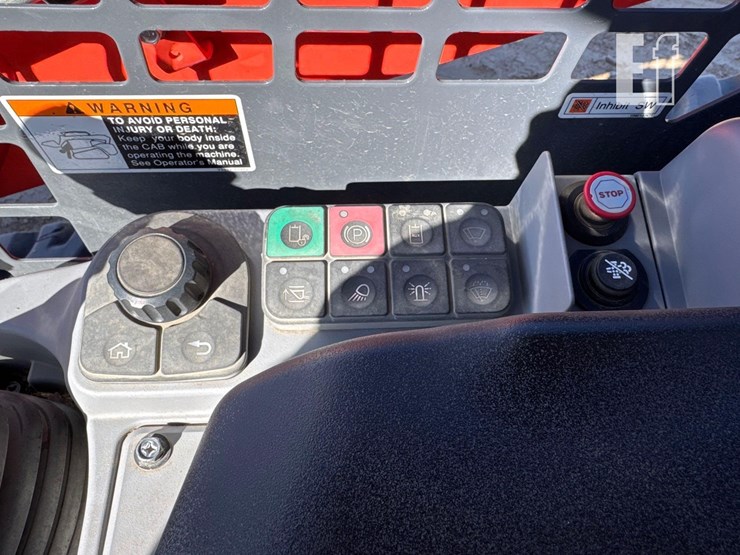 2018-kubota-svl75-3-image-25