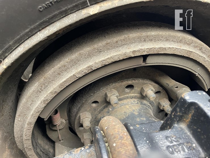 2009-peterbilt-386-image-36