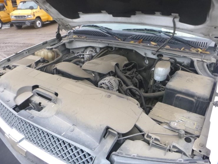 2004-chevrolet-2500-image-12