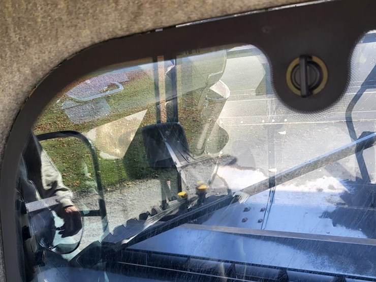 new-holland-cr9040-image-119