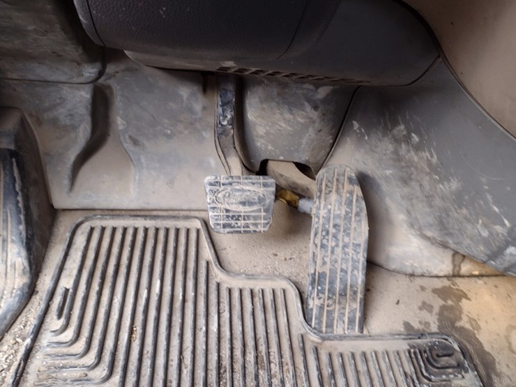 peterbilt-567-image-7