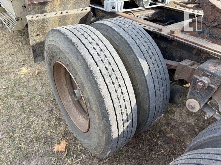 international-9300-image-9