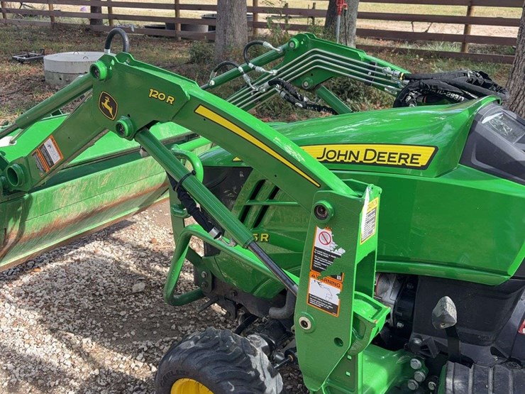 2023-john-deere-1025r-image-8