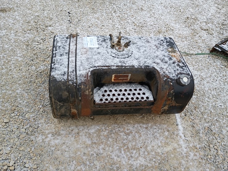 international-4900-image-1