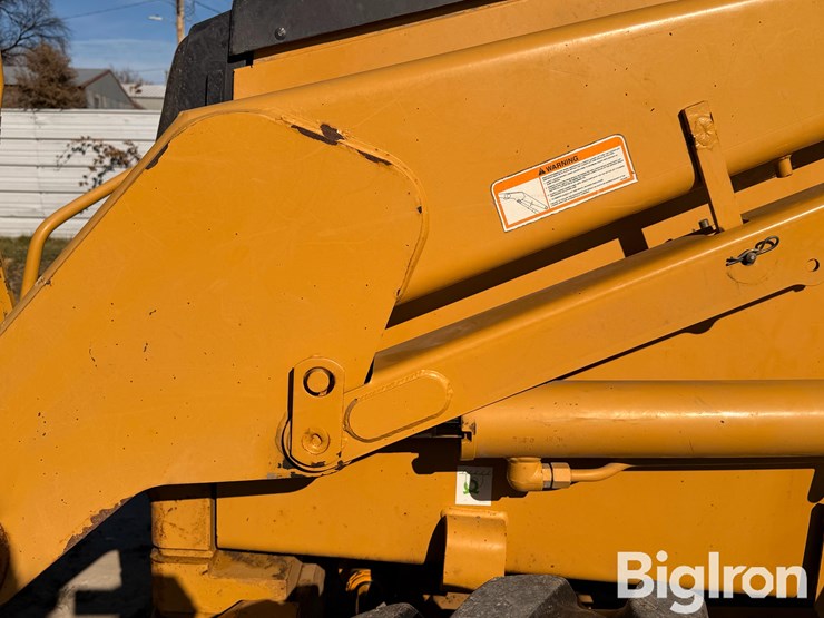 caterpillar-416d-image-15