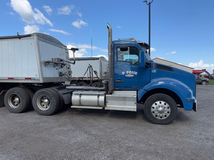 2016-kenworth-t880-image-4