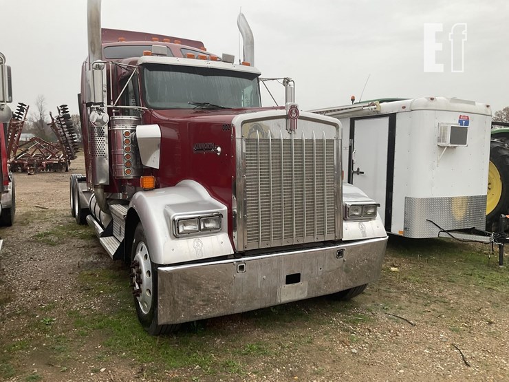 kenworth-w900l-image-2