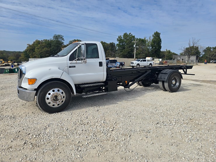 2004-ford-f650-image-5