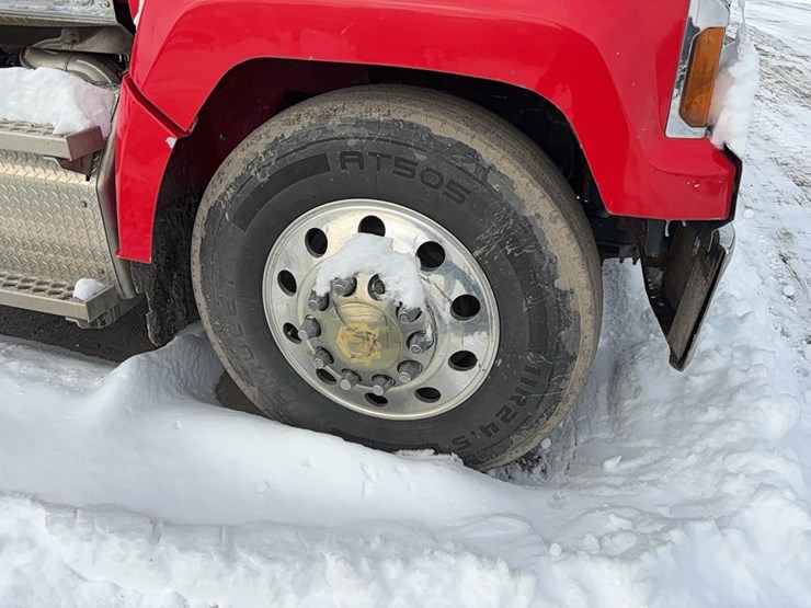 2017-western-star-4700sf-image-3