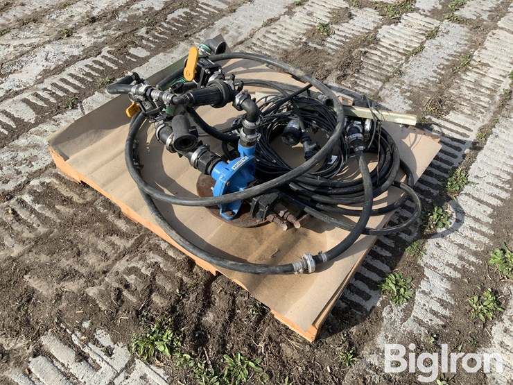 hypro-9303-hydraulic-fertilizer-pump-image-3