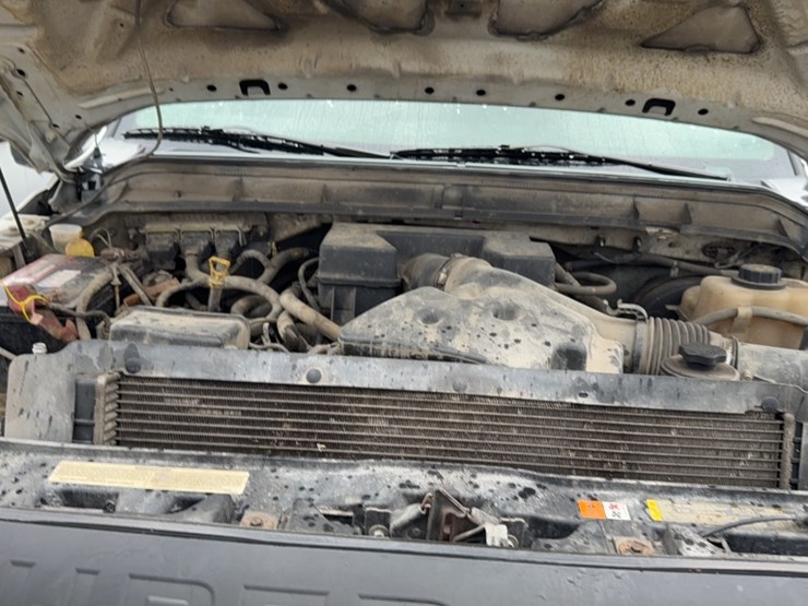 2011-ford-f250-image-24