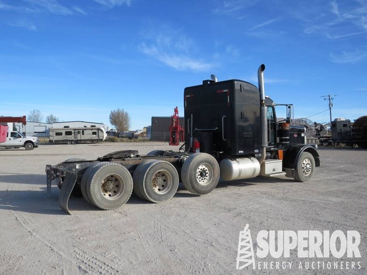 peterbilt-388-image-3