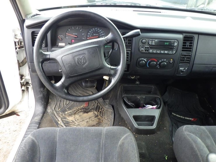 2004-dodge-dakota-image-7