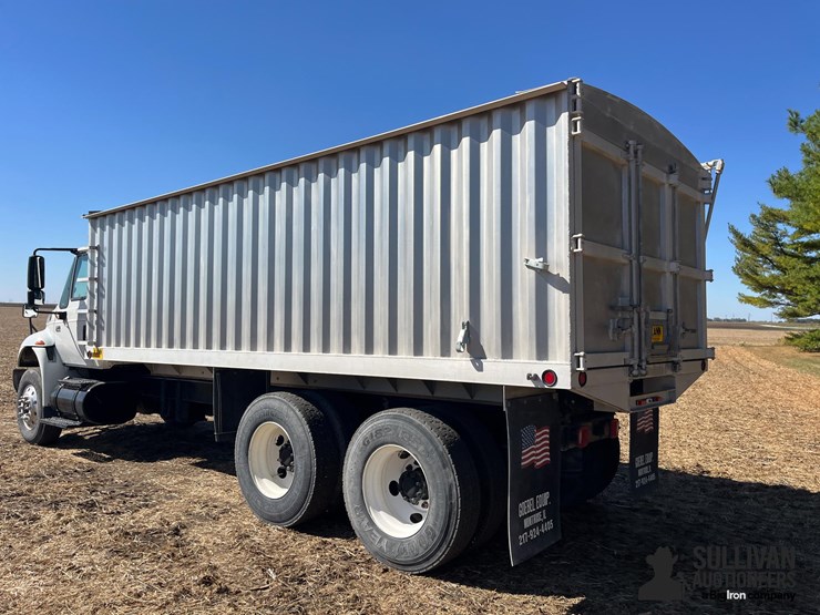 international-durastar-4400-image-7