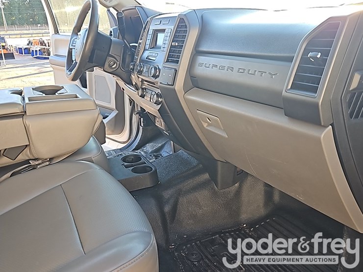 ford-f350-xl-image-53