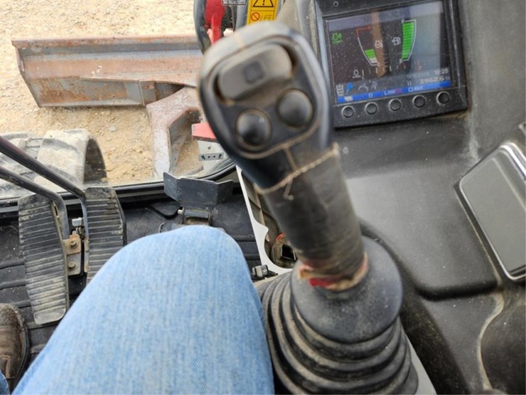 #3422-•-takeuchi-tb260-excavator-image-25