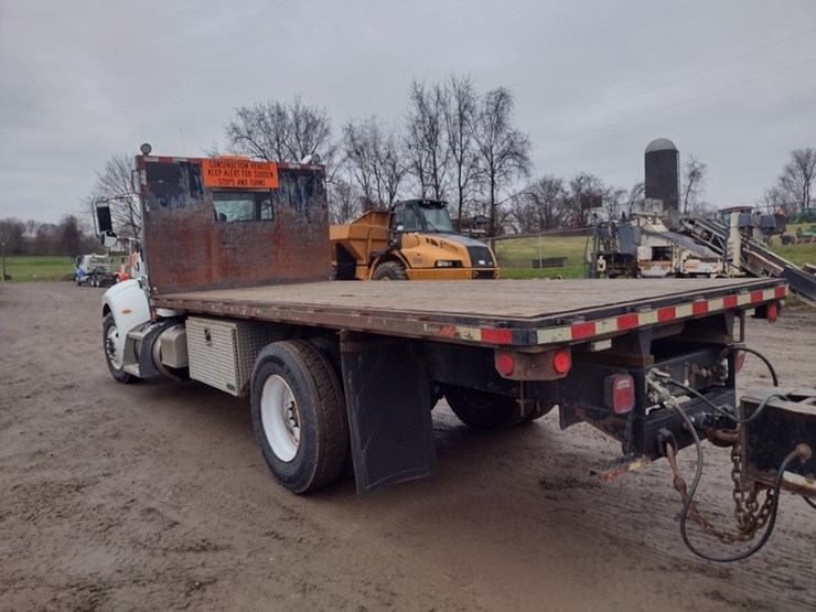 peterbilt-337-image-30