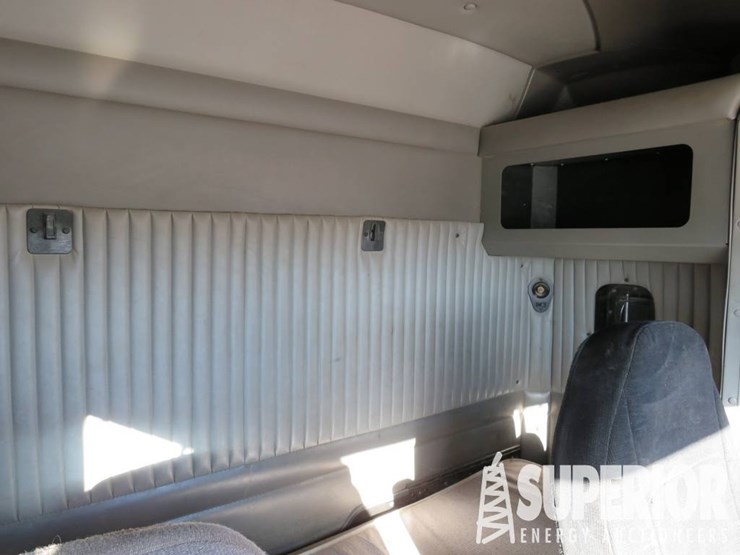 2012-kenworth-t800-image-12