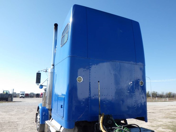 1998-freightliner-fld120-classic-image-14