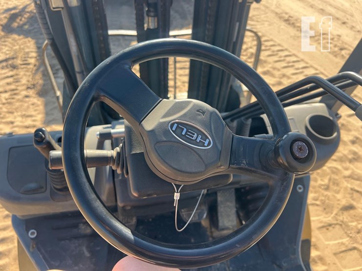 heli-25-straight-mast-forklift-image-23