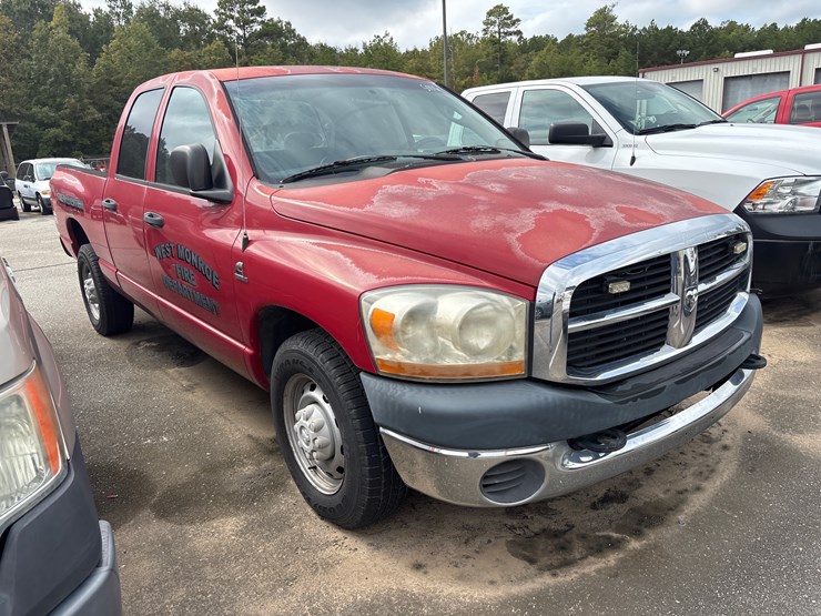 2006-dodge-ram-2500-image-2