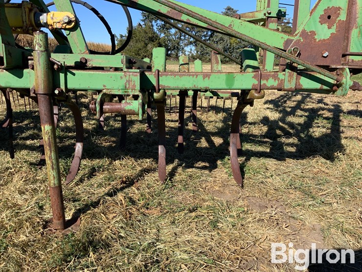 john-deere-1100-image-12