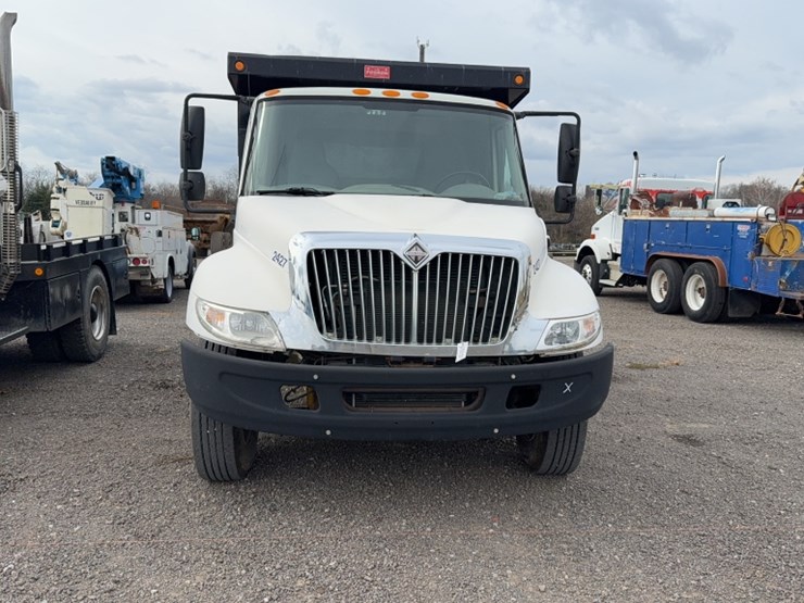 international-durastar-4300-image-2