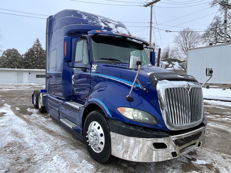 2011-international-prostar-image-3