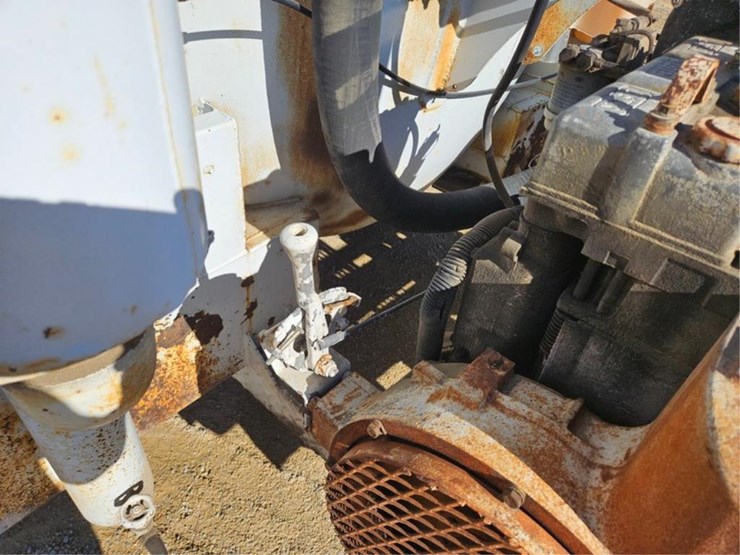 #3272-•-1983-presvac-systems-sewer-vac-image-14