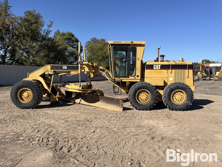 1995-caterpillar-12h-image-8