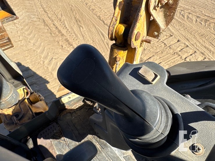 2008-deere-310sj-image-32