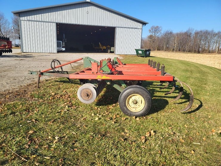 brillion-9-shank-soil-saver-image-2