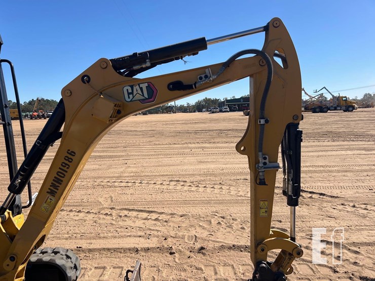 2022-caterpillar-301.5-image-19