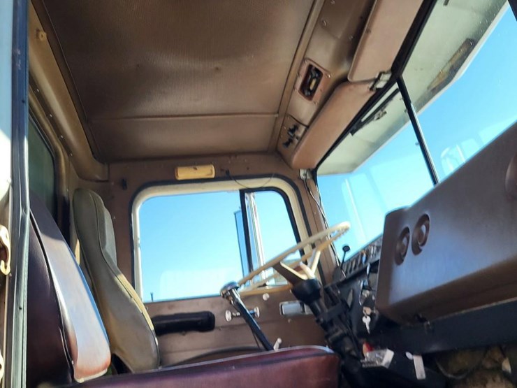 1979-international-transtar-4300-image-74