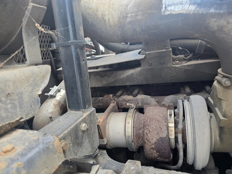 2003-peterbilt-320-image-74