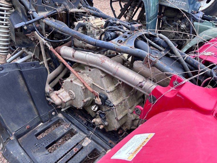 caterpillar-450-image-4