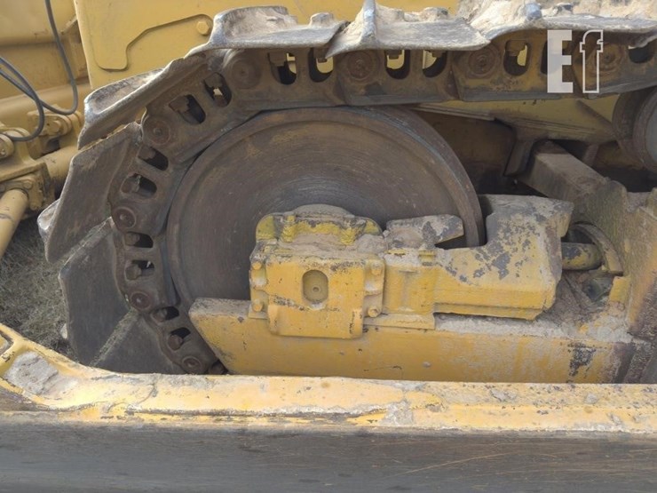 caterpillar-d6d-image-10