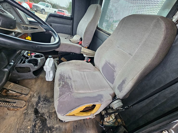 kenworth-t300-image-50