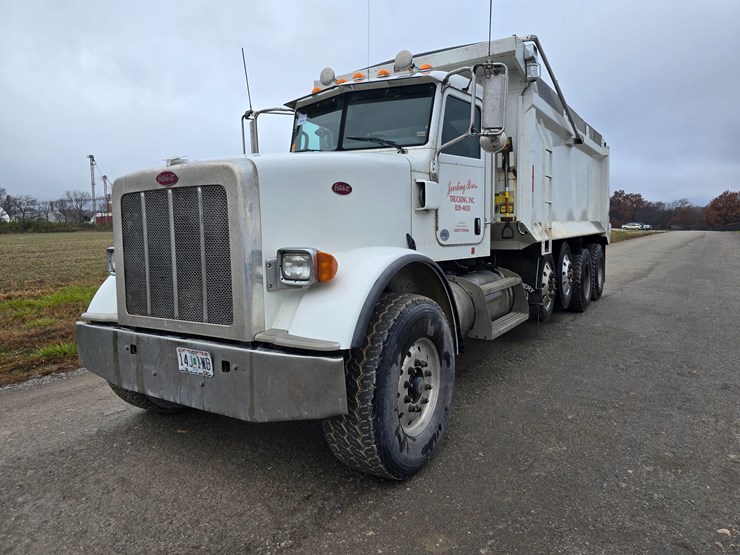 peterbilt-367-image-2