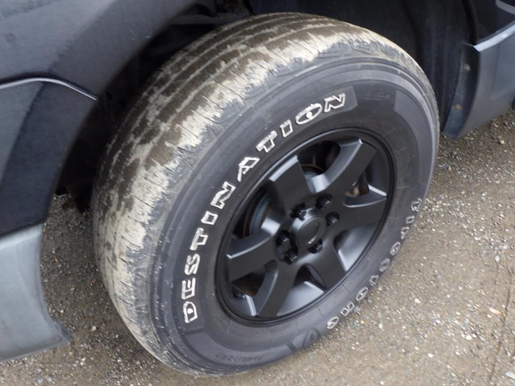 2011-ford-expedition-image-12