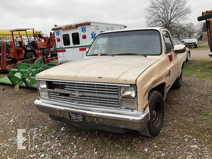 1979-chevrolet-custom-deluxe-image-2