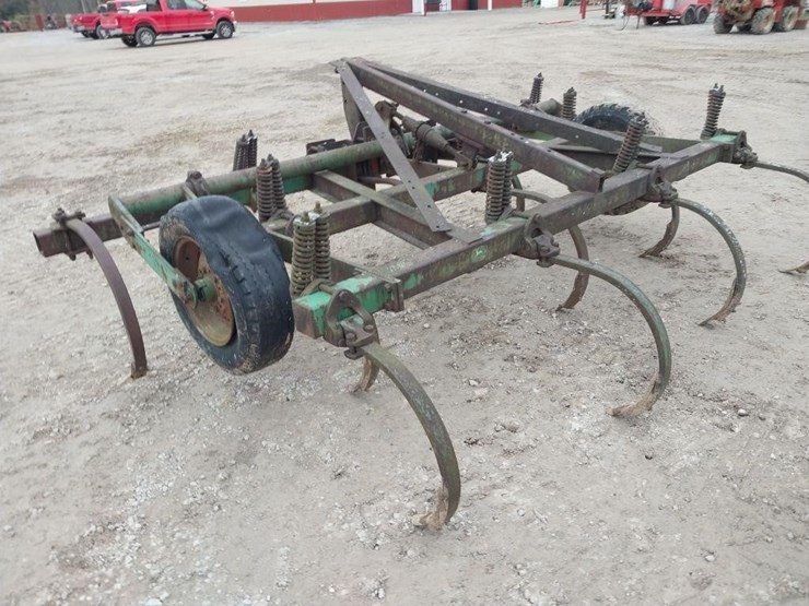 john-deere-12-image-7