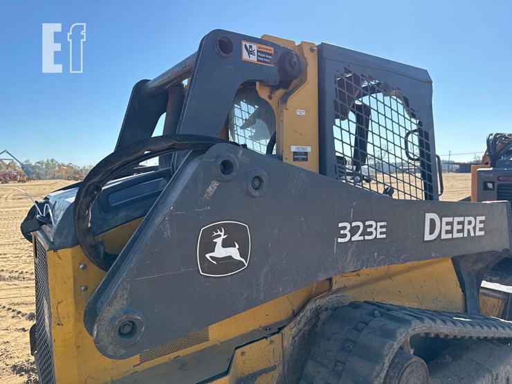 2017-deere-323e-image-20